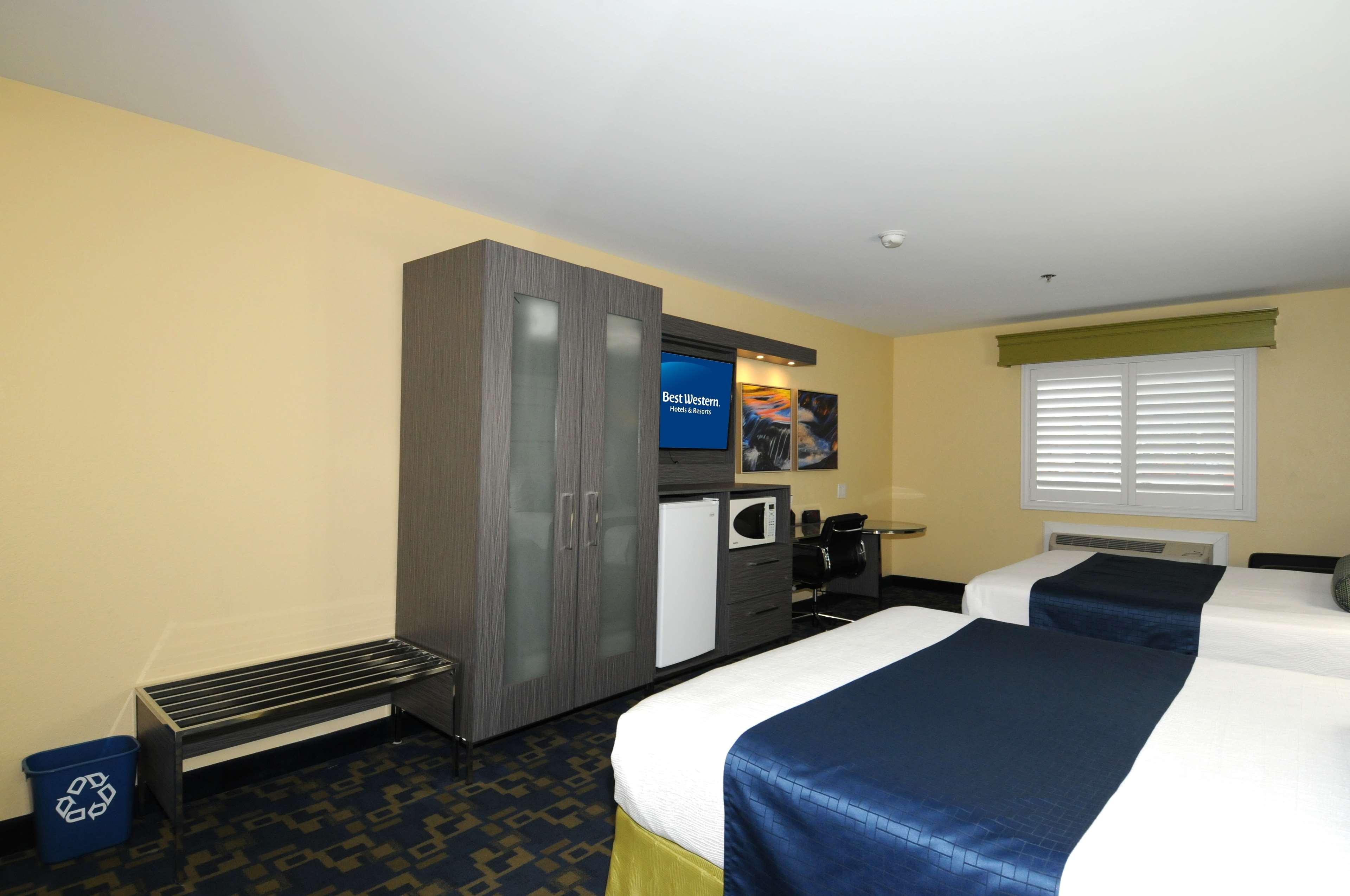 Best Western Antelope Inn & Suites Red Bluff Bagian luar foto