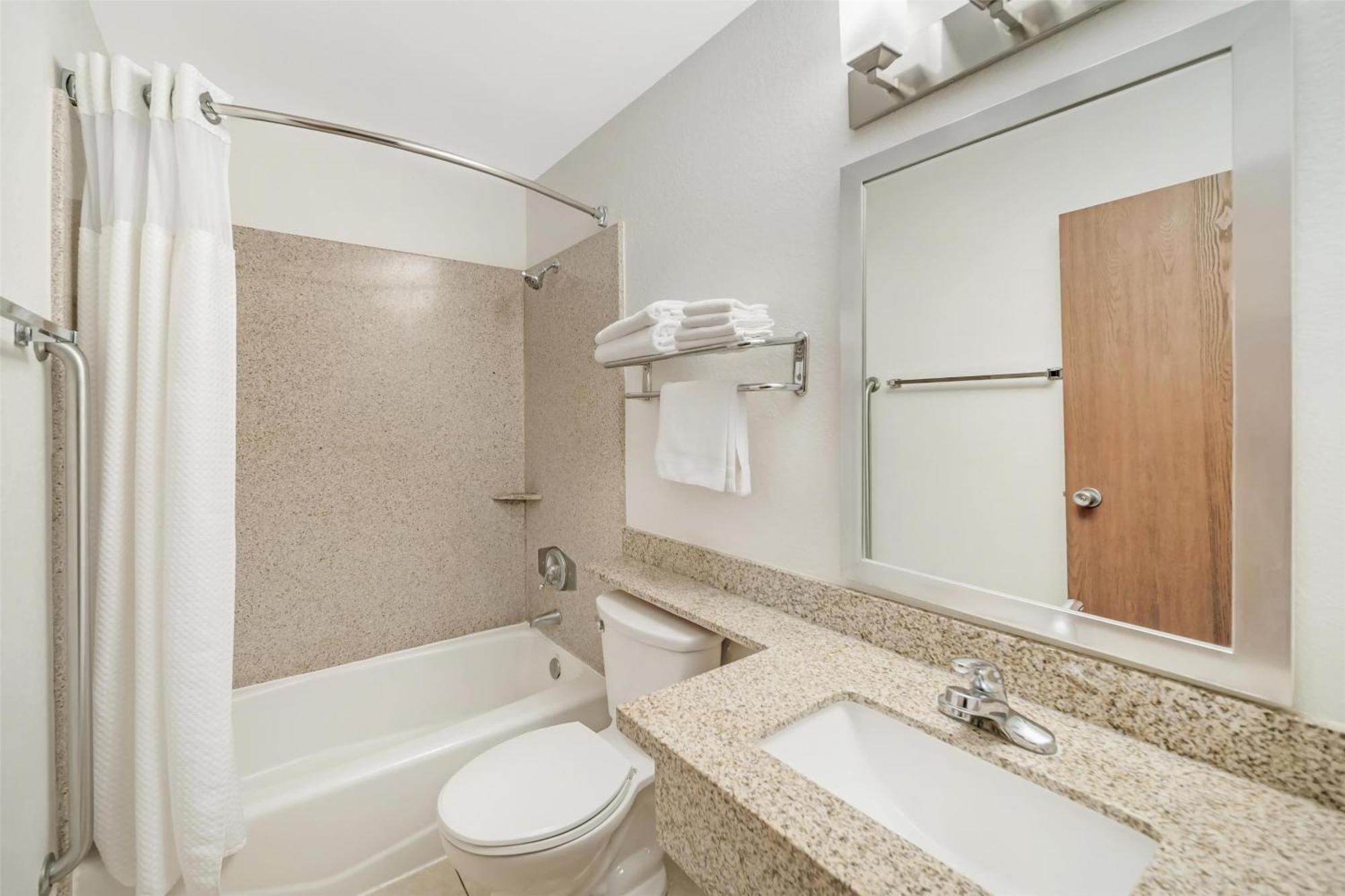Best Western Antelope Inn & Suites Red Bluff Bagian luar foto