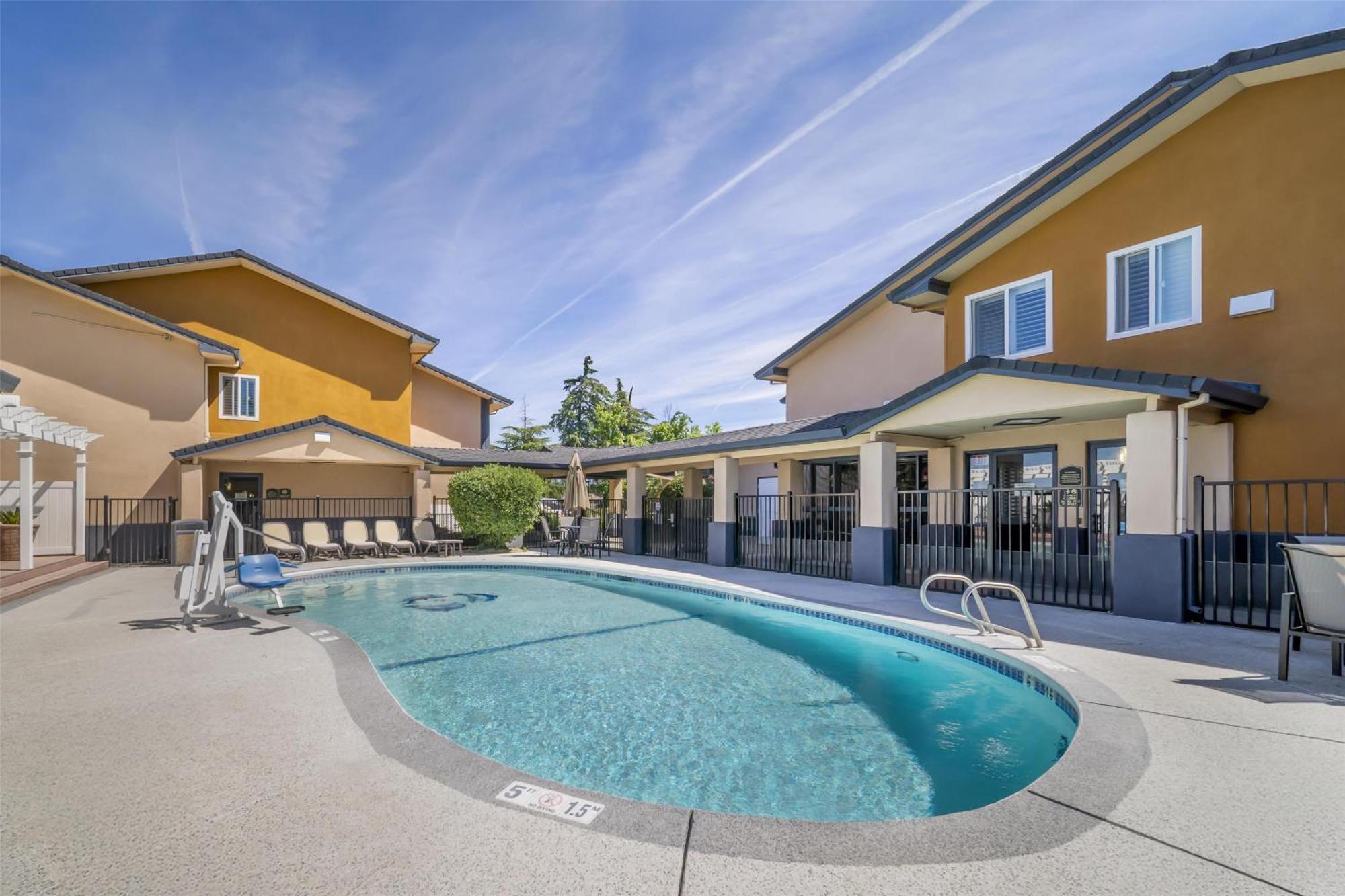 Best Western Antelope Inn & Suites Red Bluff Bagian luar foto